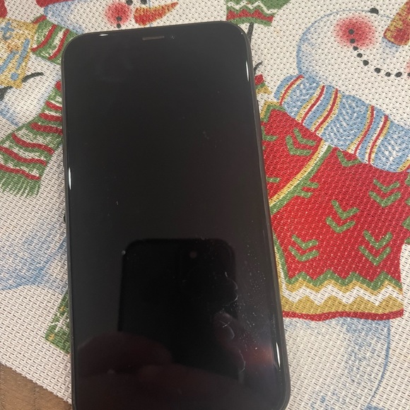 New iPhone XR 64 gigs unlocked  black - Picture 12 of 13